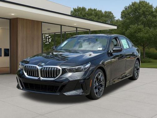 Black Sapphire Metallic 2026 BMW 530 i