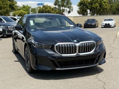 Black Sapphire Metallic 2026 BMW 530 i