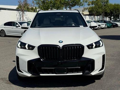 Alpine White 2024 BMW X5 sDrive40i