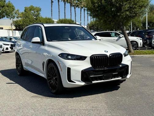 Alpine White 2024 BMW X5 sDrive40i