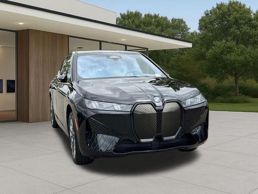 Black Sapphire Metallic 2026 BMW iX xDrive60