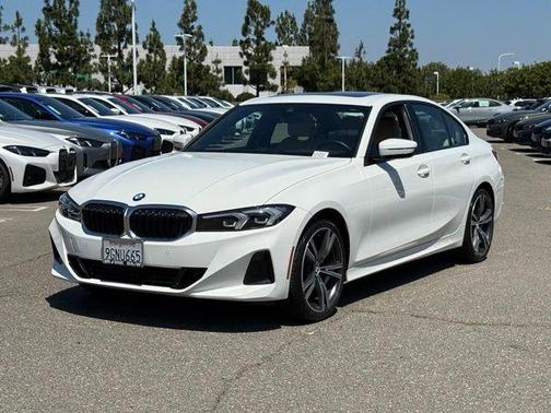 Alpine White 2023 BMW 330 i
