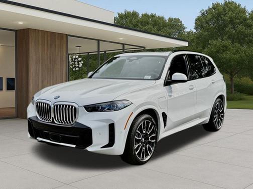 Alpine White 2026 BMW X5 PHEV xDrive50e