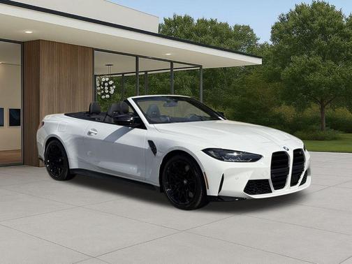 Alpine White 2022 BMW M4 Competition xDrive