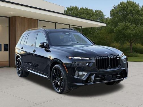 Black Sapphire Metallic 2025 BMW X7 M60i