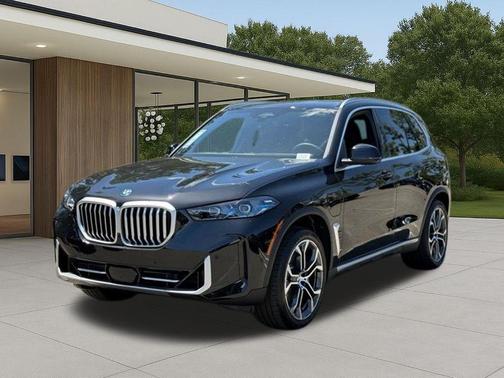 Black Sapphire Metallic 2026 BMW X5 PHEV xDrive50e