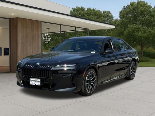 Black Sapphire Metallic 2025 BMW i7 xDrive60