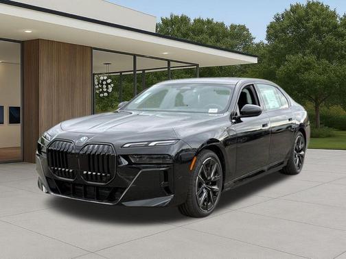 Black Sapphire Metallic 2026 BMW i7 XDrive60