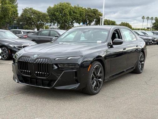 Black Sapphire Metallic 2026 BMW i7 XDrive60