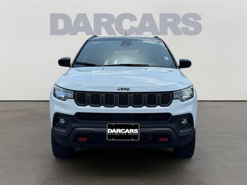 Bright White Clearcoat 2024 Jeep Compass Trailhawk
