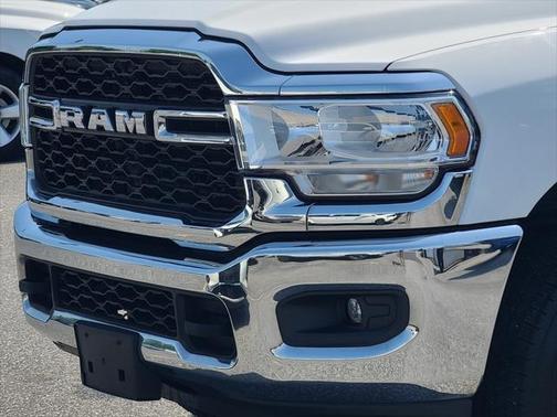 2021 RAM 2500 Tradesman Regular Cab 4x4 8' Box