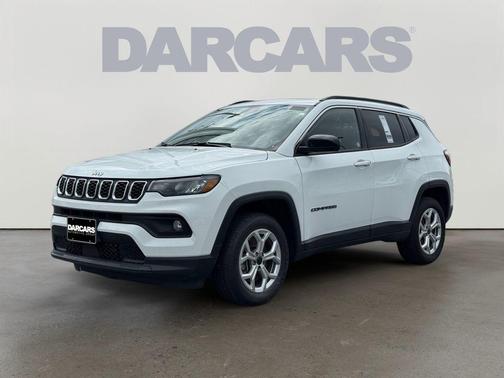 Bright White Clearcoat 2025 Jeep Compass Latitude