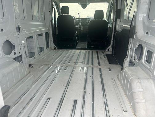 Oxford White 2023 Ford Transit-250 Base