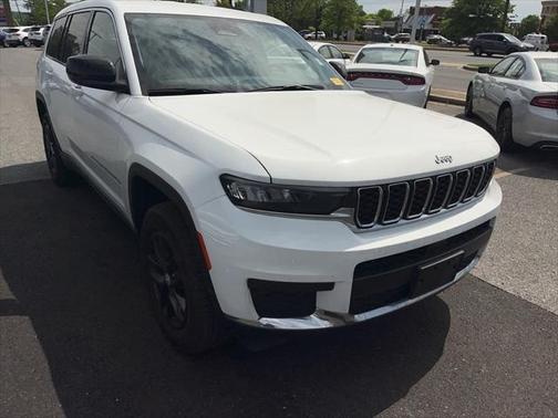 2023 Jeep Grand Cherokee L Laredo