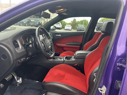 Plum Crazy Pearlcoat 2023 Dodge Charger R/T Scat Pack