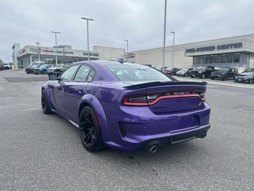 Plum Crazy Pearlcoat 2023 Dodge Charger R/T Scat Pack