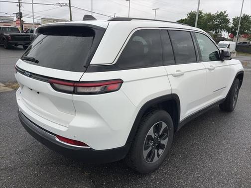 2023 Jeep Grand Cherokee 4xe Base