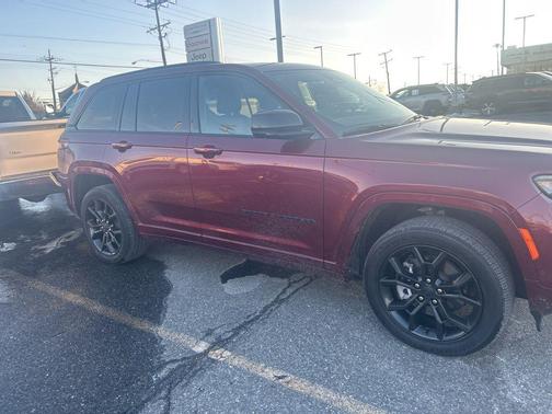 2023 Jeep Grand Cherokee 4xe 30th Anniversary