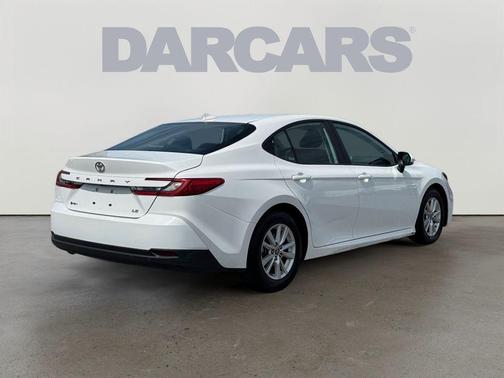 Ice 2025 Toyota Camry LE