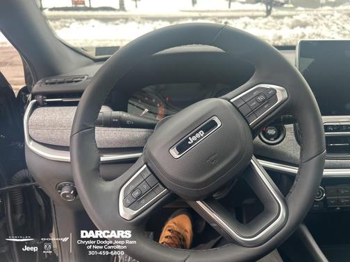 2023 Jeep Compass Latitude Lux