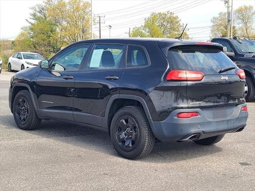 2016 Jeep Cherokee Sport