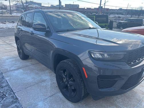 2023 Jeep Grand Cherokee Altitude