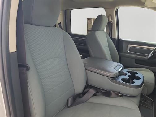 2018 RAM 2500 SLT Crew Cab 4x4 6'4' Box