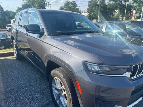 Baltic Gray Metallic Clearcoat 2021 Jeep Grand Cherokee L Laredo