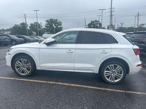 Ibis White 2018 Audi Q5 2.0T Tech Premium