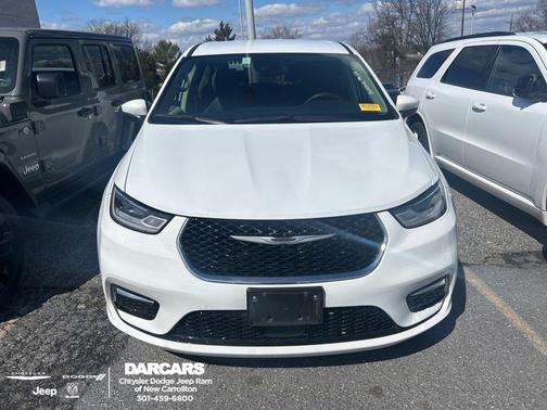 2023 Chrysler Pacifica Hybrid Touring L