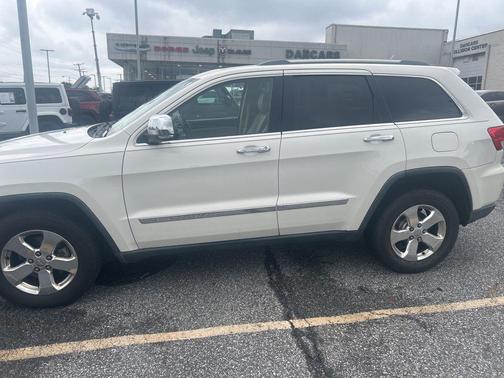 Stone White Clearcoat 2011 Jeep Grand Cherokee Limited