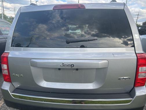 Billet Silver Metallic Clearcoat 2017 Jeep Patriot High Altitude