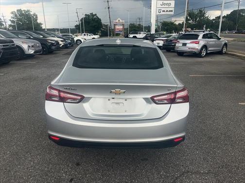 2022 Chevrolet Malibu FWD LT