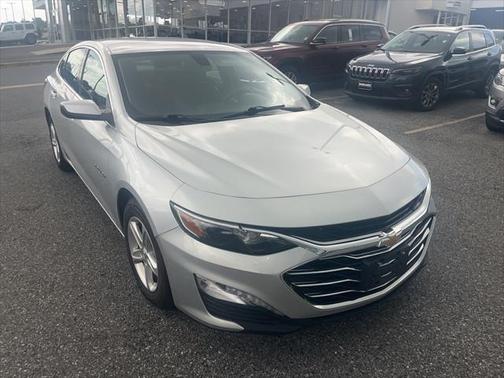 2022 Chevrolet Malibu FWD LT