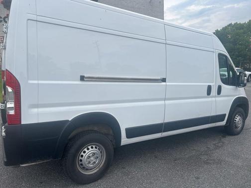 Bright White Clearcoat 2024 RAM ProMaster 2500 Tradesman