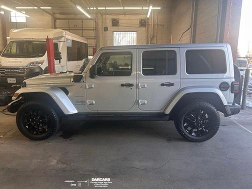 2024 Jeep Wrangler 4xe Sahara
