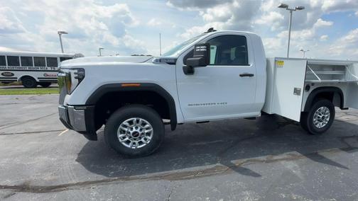 Summit White 2025 GMC Sierra 2500 Pro