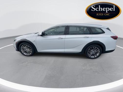 White Frost Tri-Coat 2018 Buick Regal TourX Essence