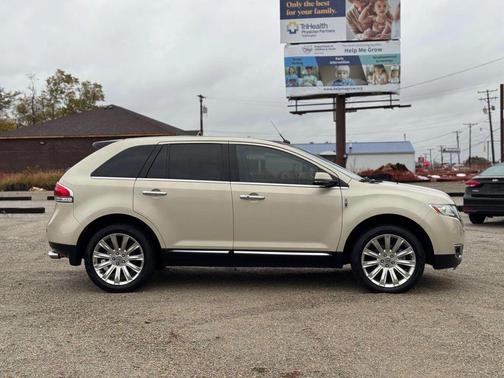 2015 Lincoln MKX Base