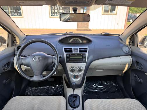 Gray 2007 Toyota Yaris S