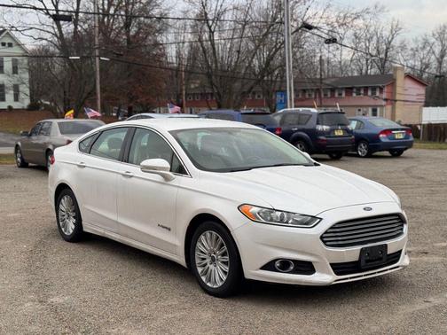2014 Ford Fusion Hybrid SE