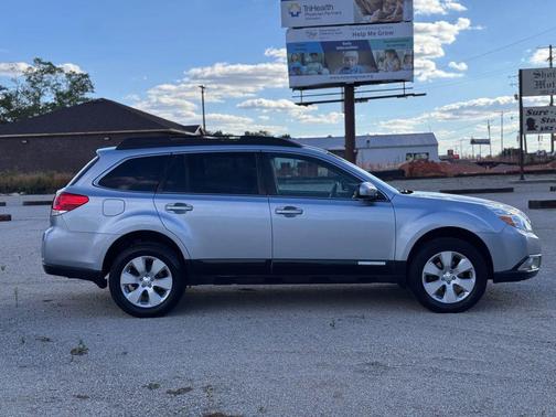 2012 Subaru Outback 2.5i Premium
