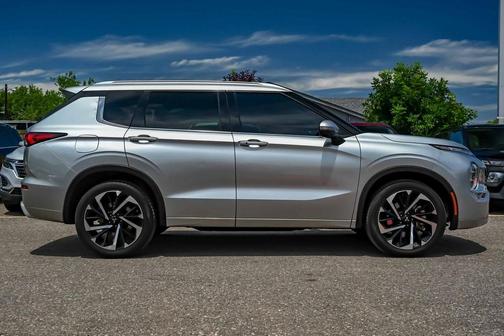 2022 Mitsubishi Outlander SEL