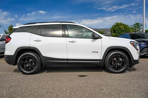 2023 GMC Terrain AT4
