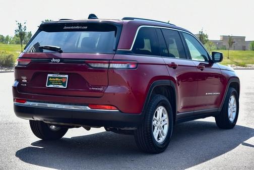 2023 Jeep Grand Cherokee Laredo