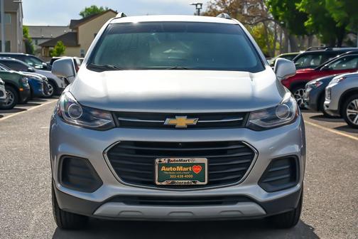 Silver Ice Metallic 2019 Chevrolet Trax LT