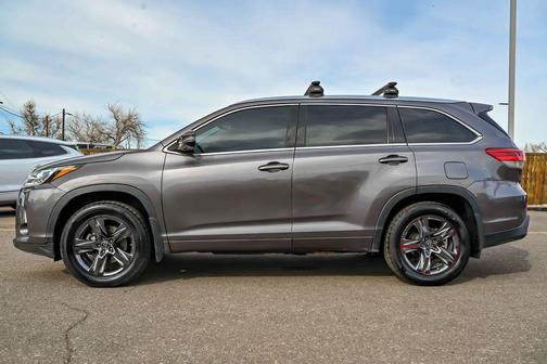 2019 Toyota Highlander 