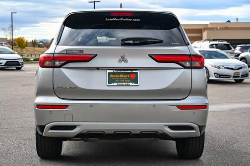 2024 Mitsubishi Outlander SE