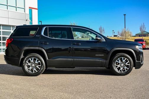 2022 GMC Acadia SLE