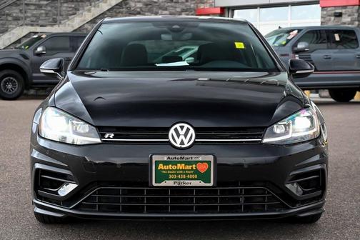 2018 Volkswagen Golf R 2.0T w/DCC & Navigation